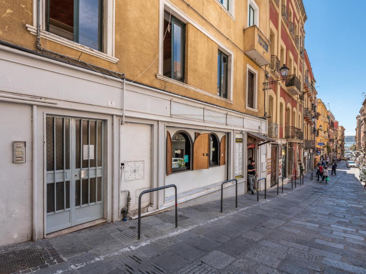 شقة Casa Alla Marina Del Porto Di كالياري المظهر الخارجي الصورة
